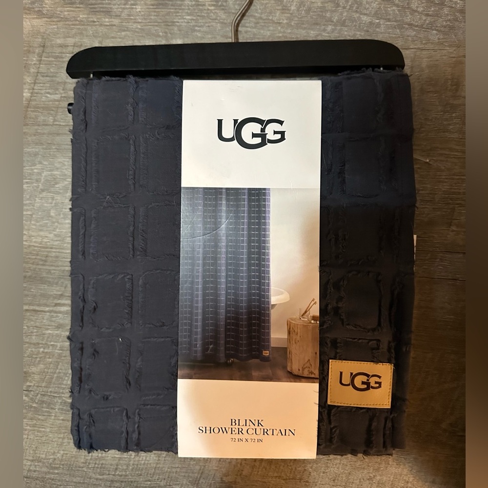 NWT Ugg Blink Shower Curtain